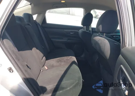 2015 Nissan Altima 2.5 S z USA, uszkodzony, nr VIN 1N4AL3AP0FC477291